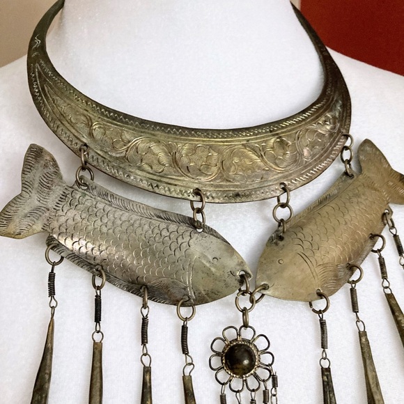 Vintage Hmong Miao Silver Ceremonial Dangling Fish Metal Necklace Boho Collar - Picture 2 of 10